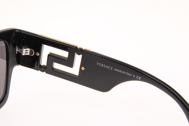 VE4402 Sunglasses In Black