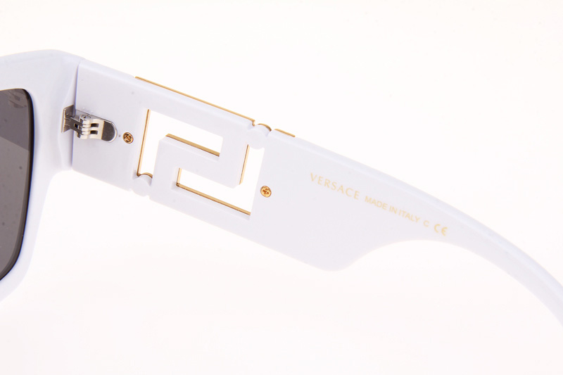 VE4402 Sunglasses In White