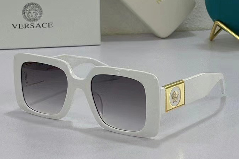 VE4405 Sunglasses In White