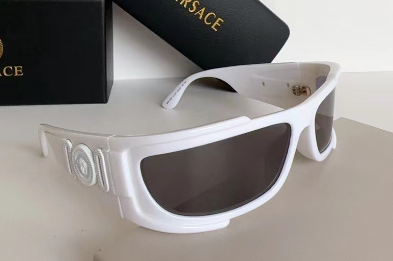 VE4446 Sunglasses In White