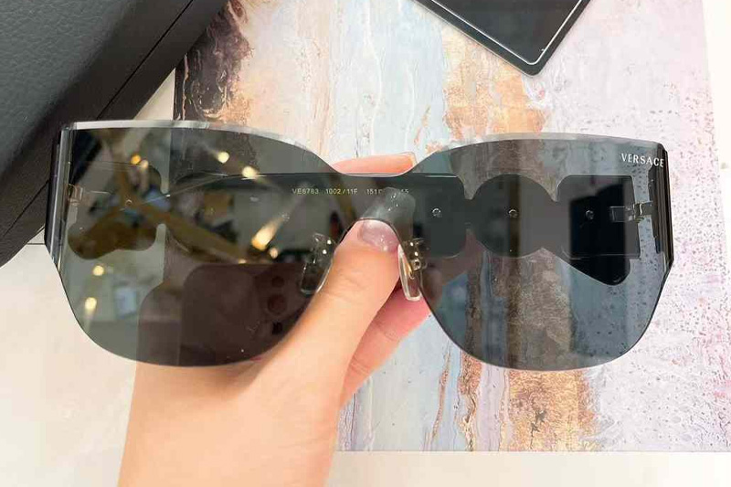 VE6783 Sunglasses Black Gold Gray