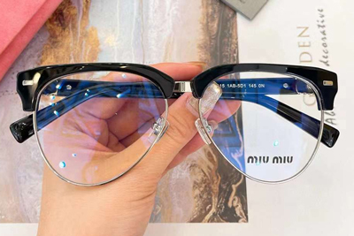 VMU56XV Eyeglasses Black Silver