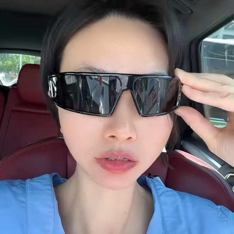 VeryDior M1U Sunglasses Black Gray