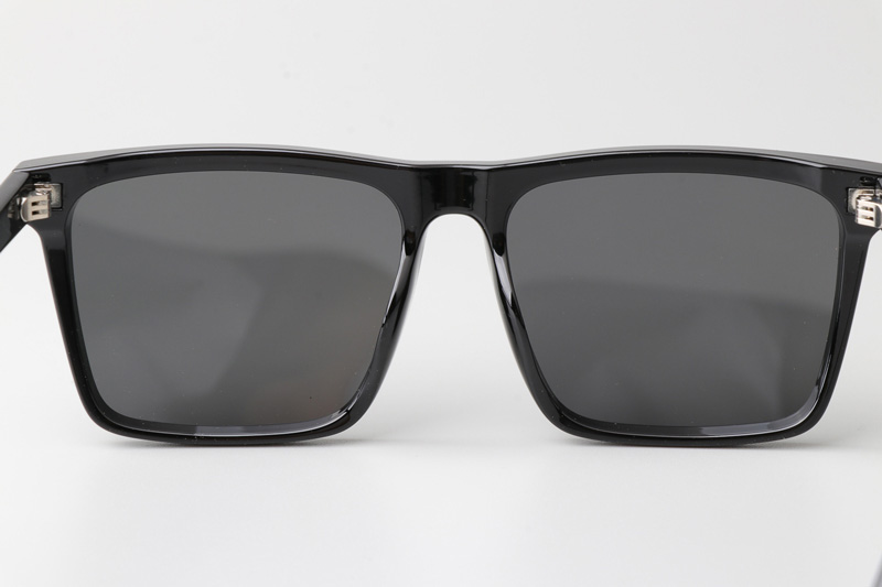 WT7504 Small Sunglasses Black Gray