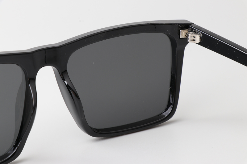 WT7505 Medium Sunglasses Black Gray