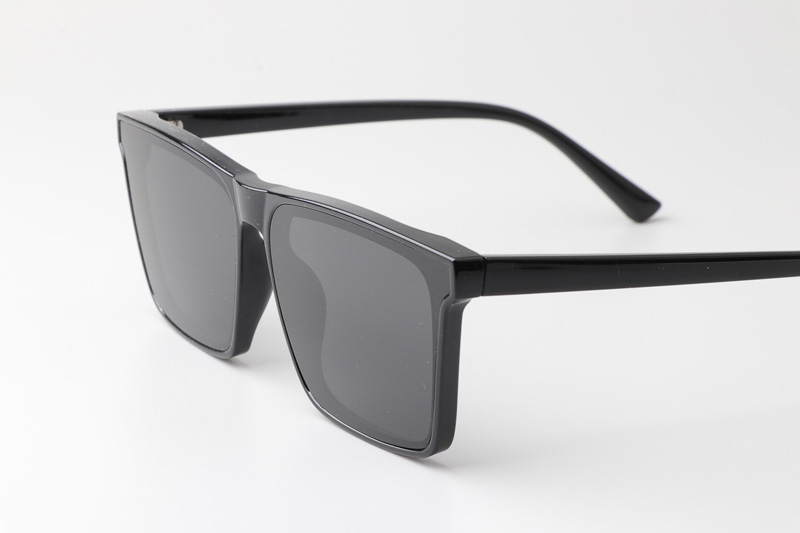 WT7505 Medium Sunglasses Black Gray