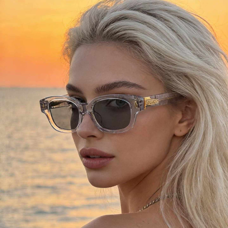 Weirdo Sunglasses Transparent Gray