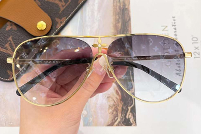 Z1869U Sunglasses Gold Gradient Gray Logo