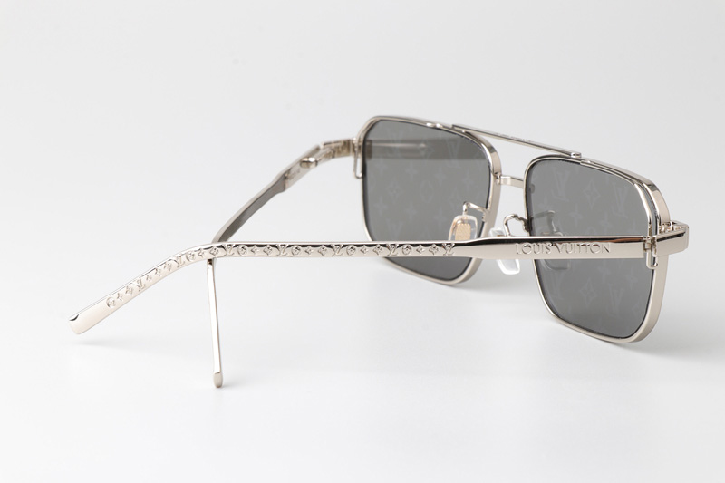 Z1976U Sunglasses Silver Silver Flash Logo