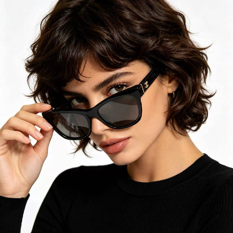 CH3520 Sunglasses Black Gray