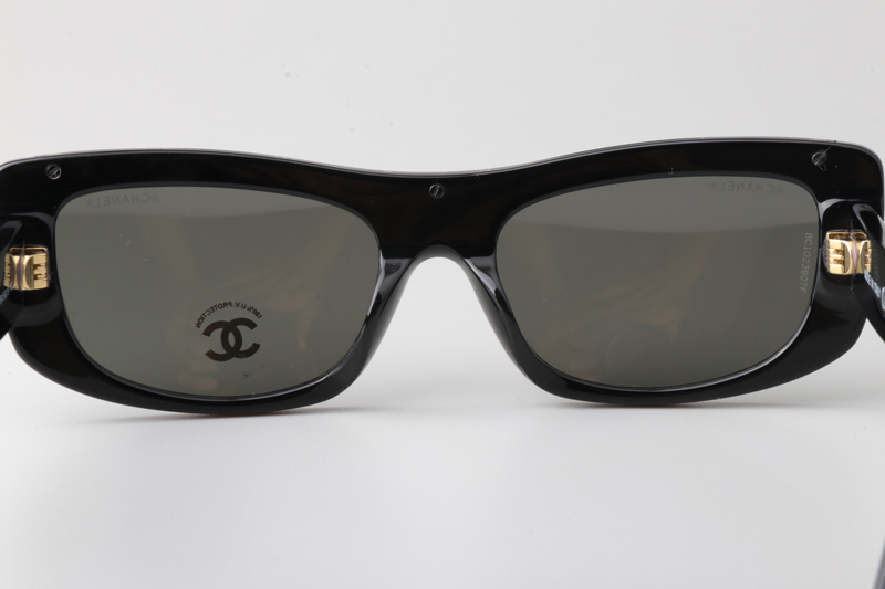 CH5559 Sunglasses Black Gray