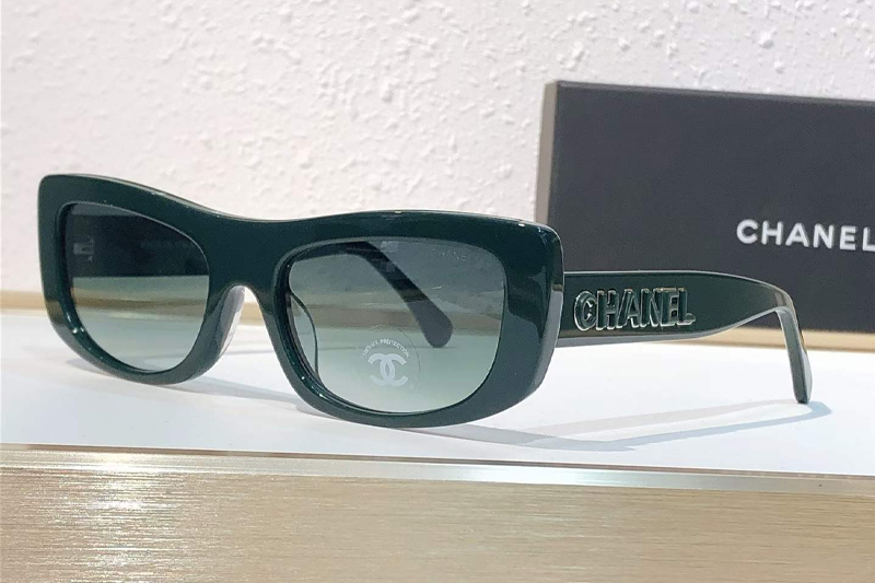CH5559 Sunglasses Green Gradient Green