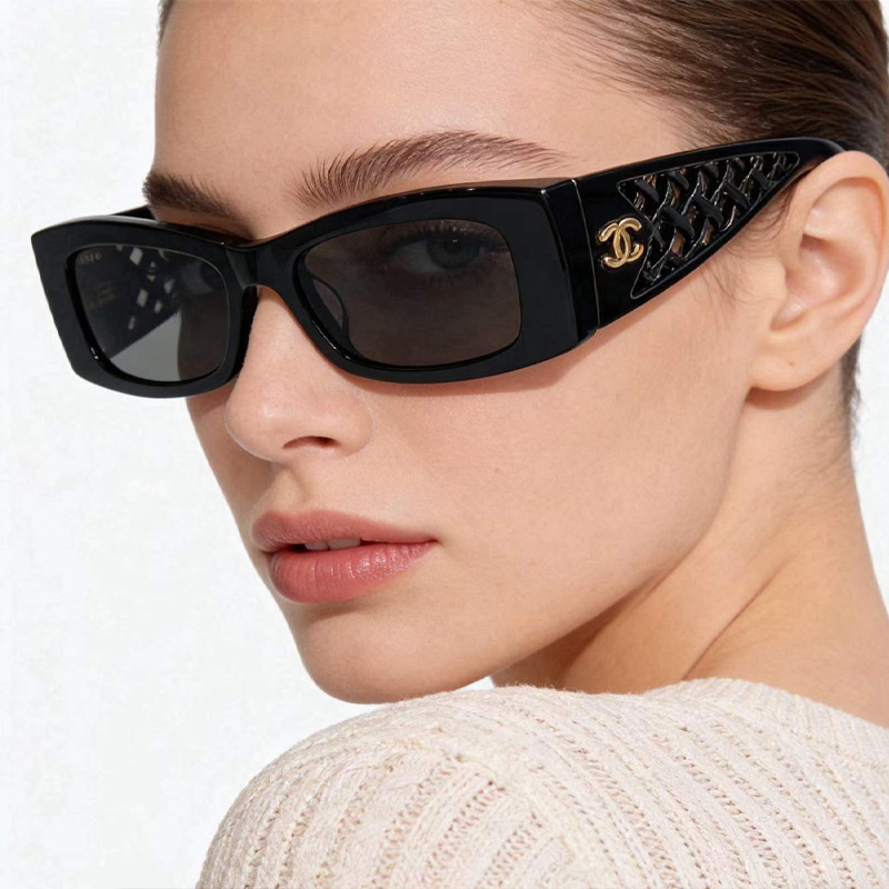 CH5566 Sunglasses Black Gray