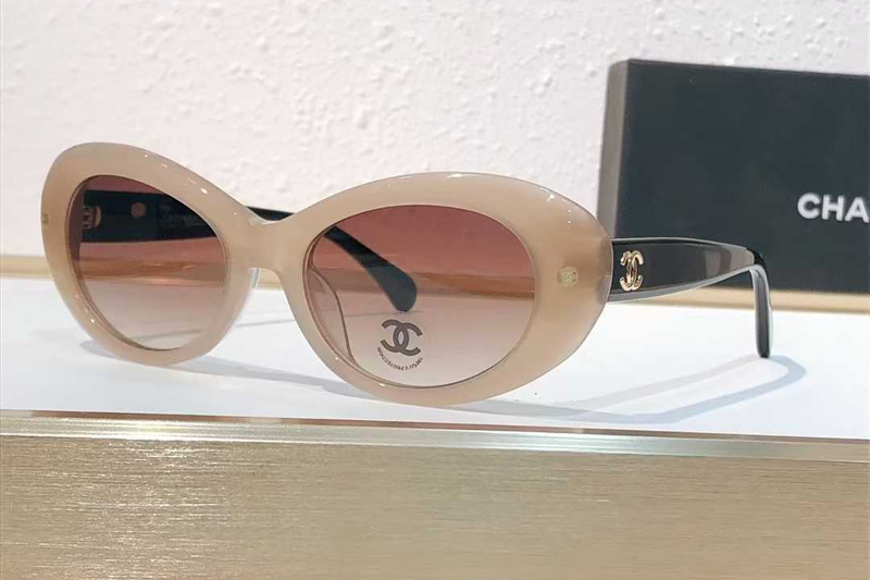 CH71731A Sunglasses Cream Black Gradient Brown