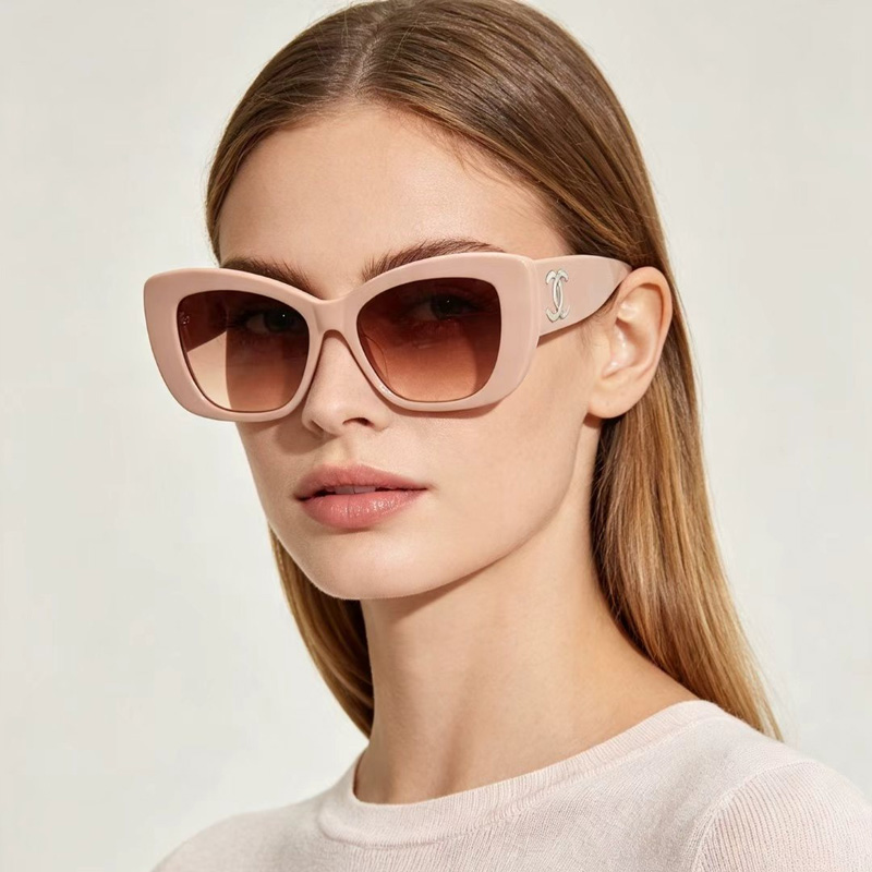 CHA71766 Sunglasses Pink Gradient Pink
