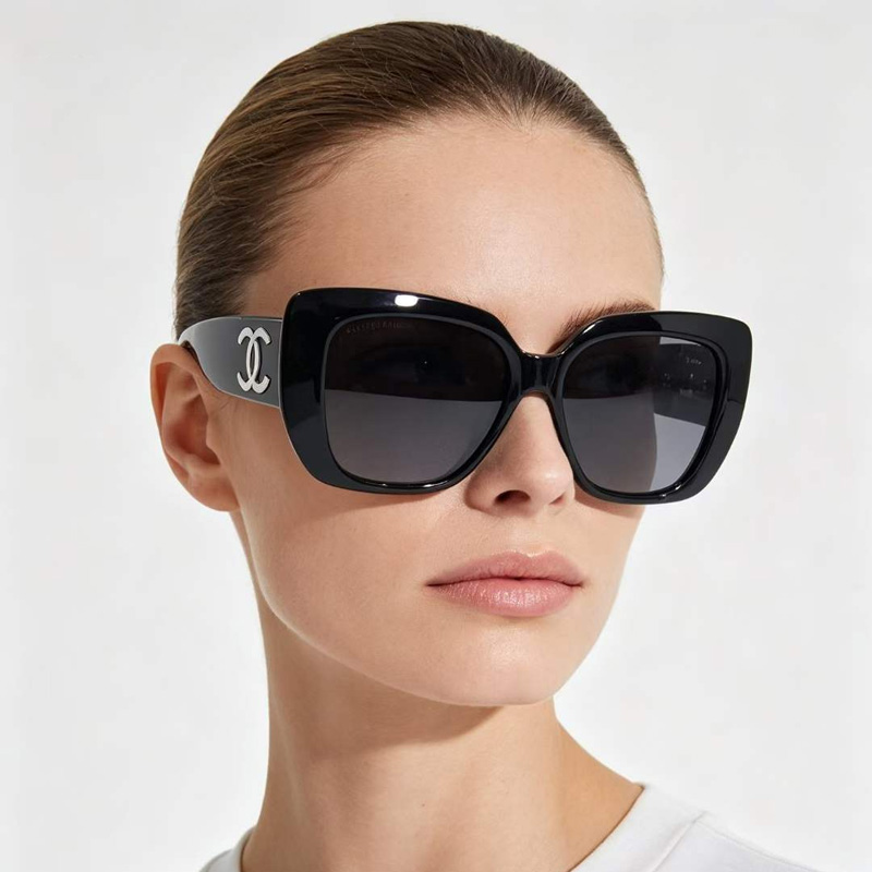 CHA71767 Sunglasses Black Gray