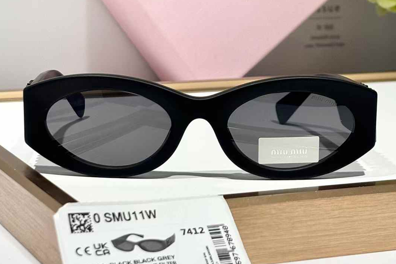 SMU11W Sunglasses Matte Black Gray