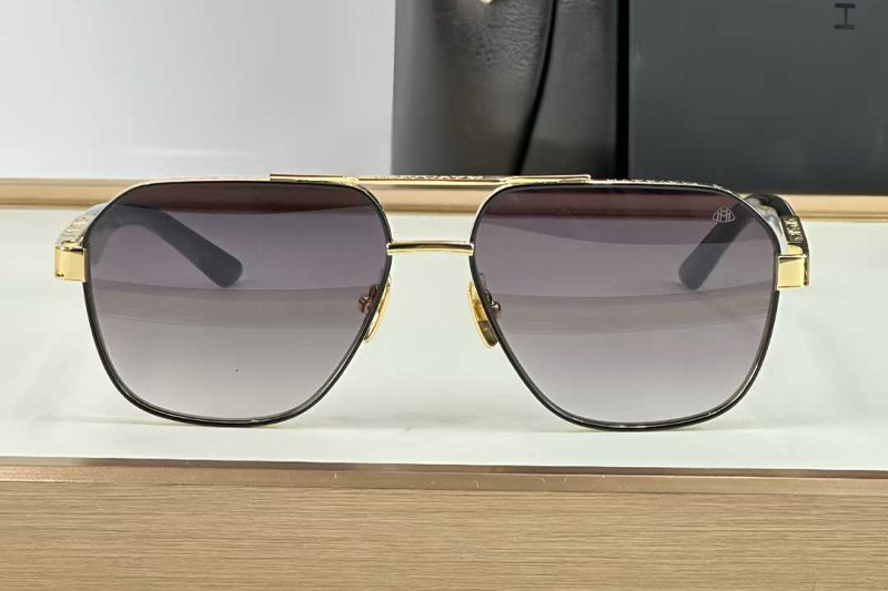 The Onge Sunglasses Gold Gradient Gray