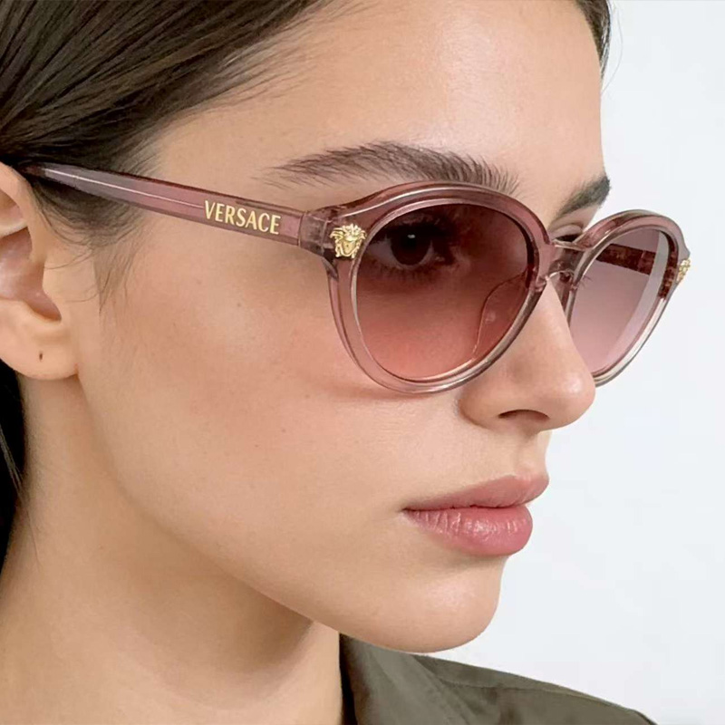 VE3393D Sunglasses Pink Transparent Gradient Pink
