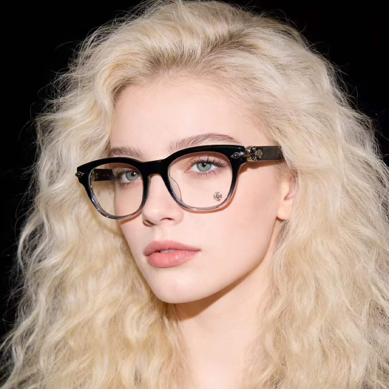 Well Strung Eyeglasses Black Transparent