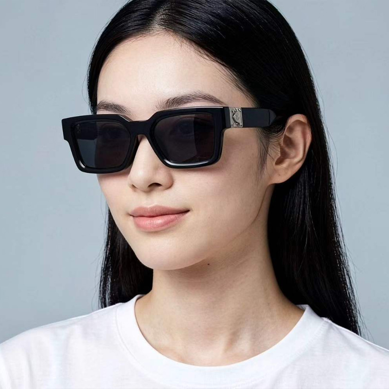 Z1414E Sunglasses Black Gray