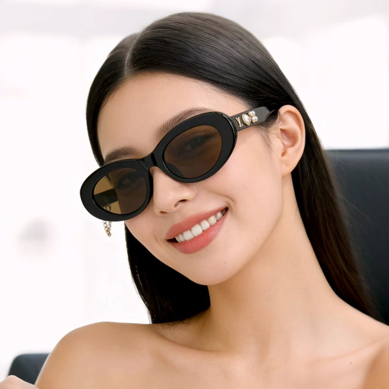 Z2987 Sunglasses Black Brown